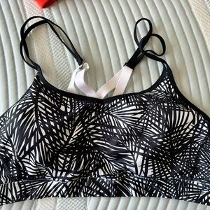 Black and White Patterned Sports Bra